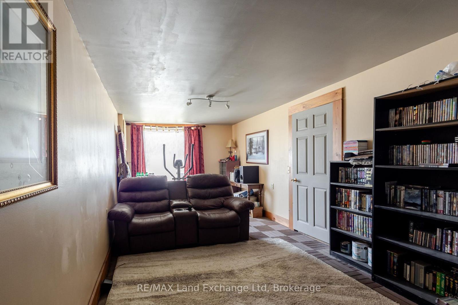 Photo 33 of 3095 Old Mill Street, Howick ON