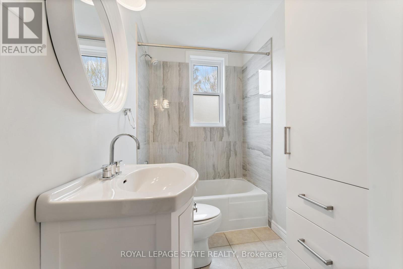 Photo 11 of Upper 65 East 11 Th Street, Hamilton ON