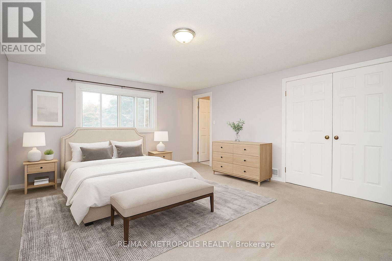Photo 15 of 59 2 Royalwood Court, Hamilton ON