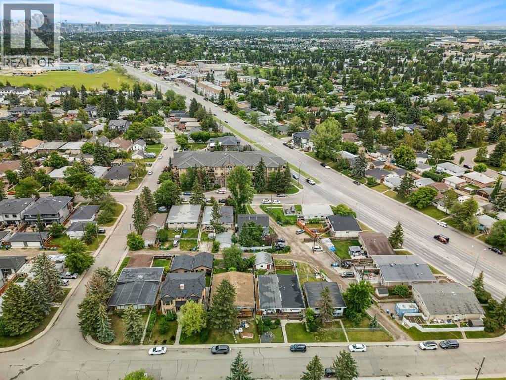 Multi-family House for Sale in /  Street SW Glenbrook Calgary 