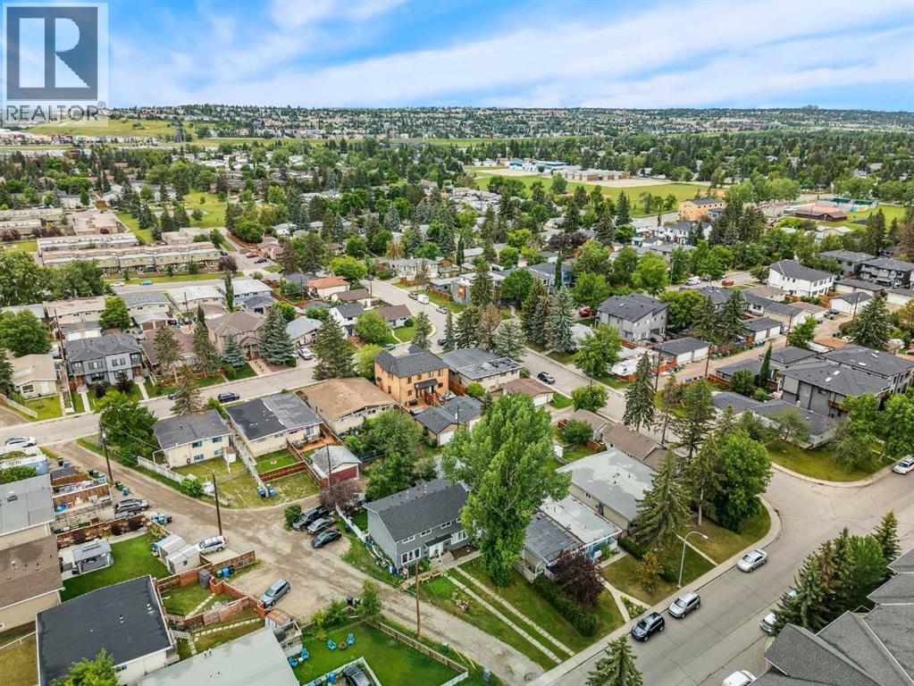 Multi-family House for Sale in /  Street SW Glenbrook Calgary 