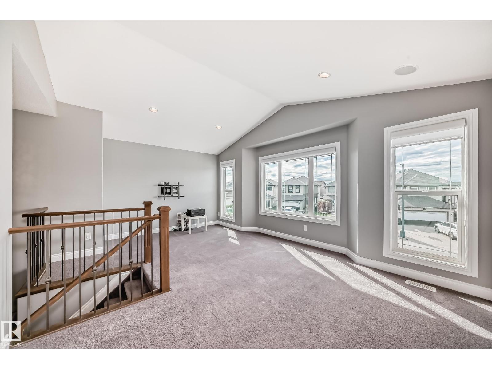 Photo 21 of 1921 33 St Nw, Edmonton AB