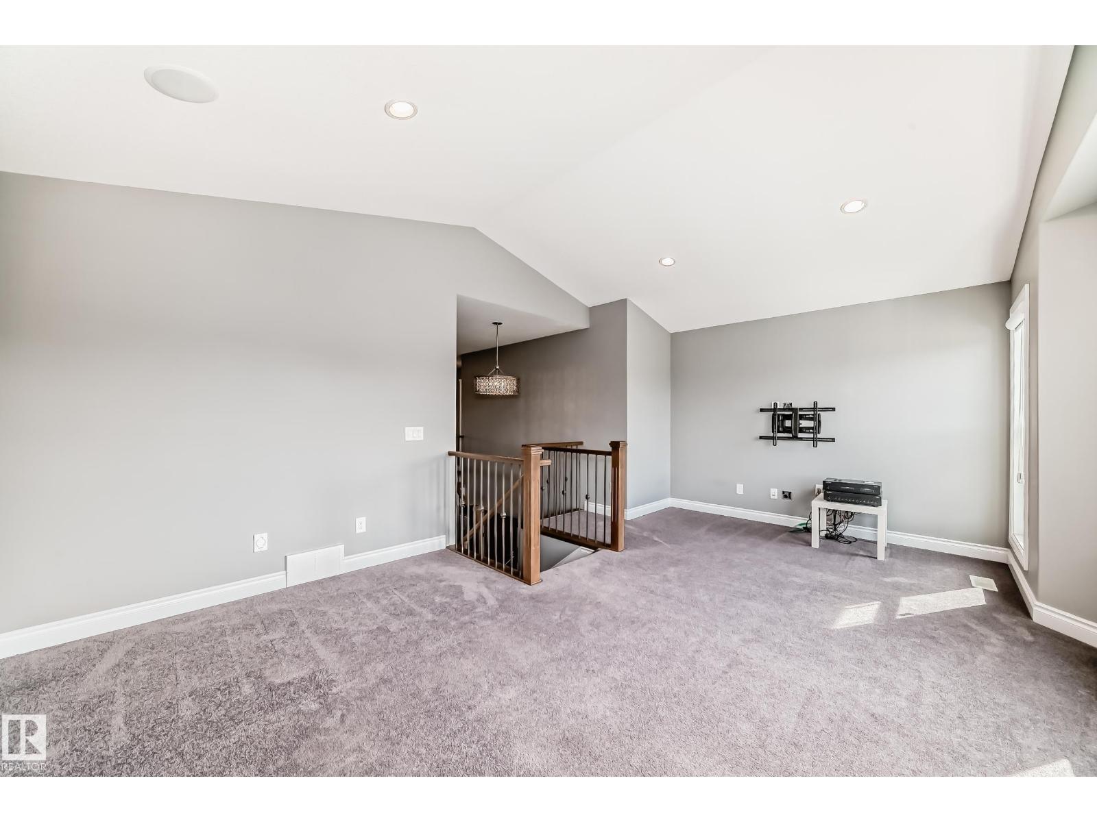Photo 36 of 1921 33 St Nw, Edmonton AB