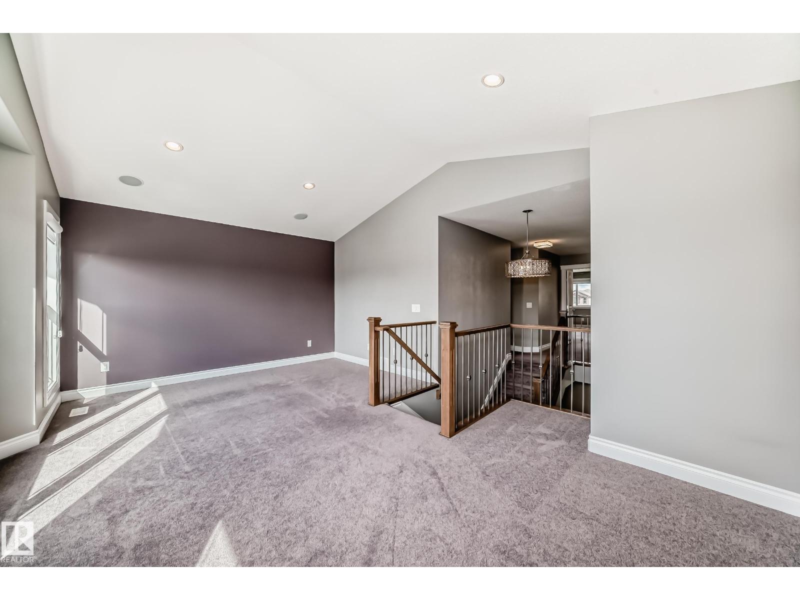 Photo 9 of 1921 33 St Nw, Edmonton AB
