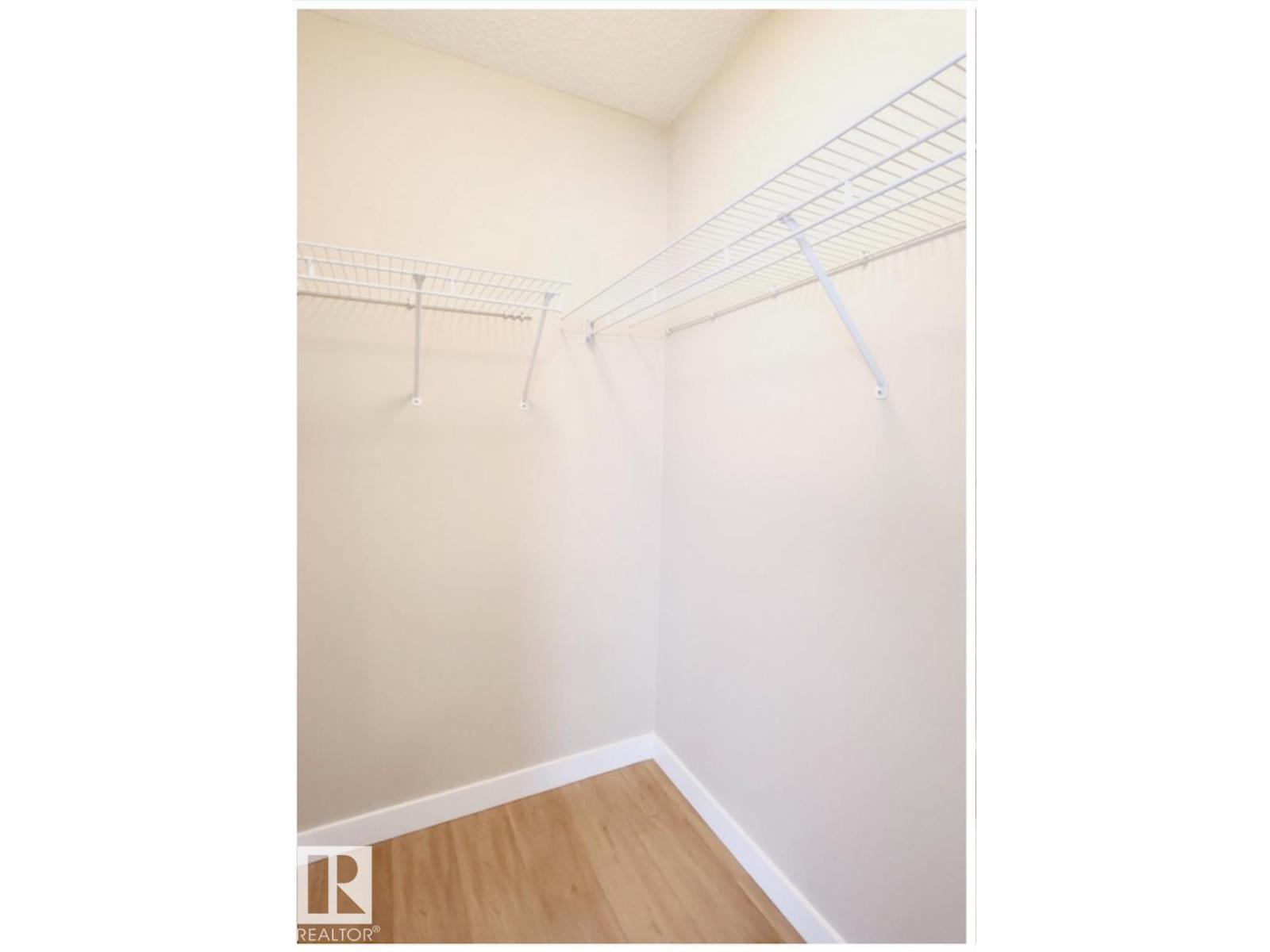 Photo 17 of 47 16728 115 St Nw, Edmonton AB