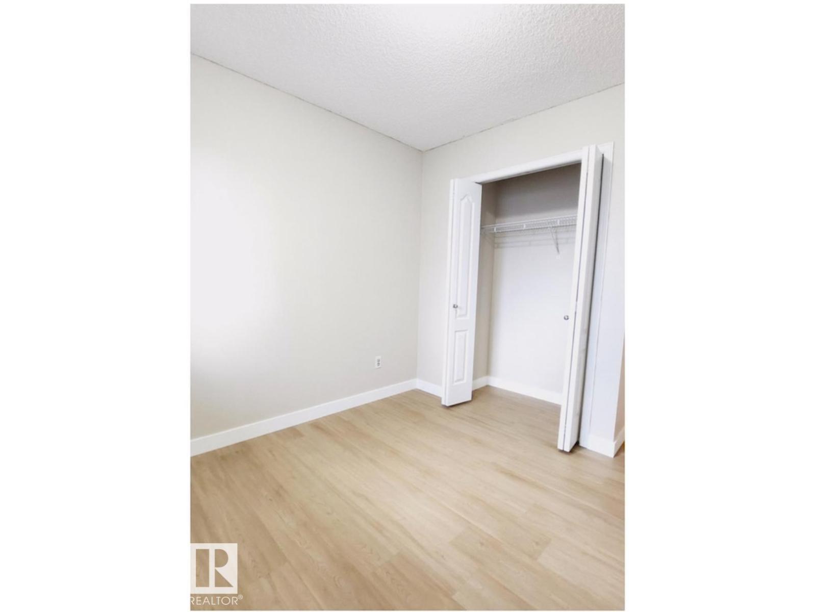 Photo 21 of 47 16728 115 St Nw, Edmonton AB