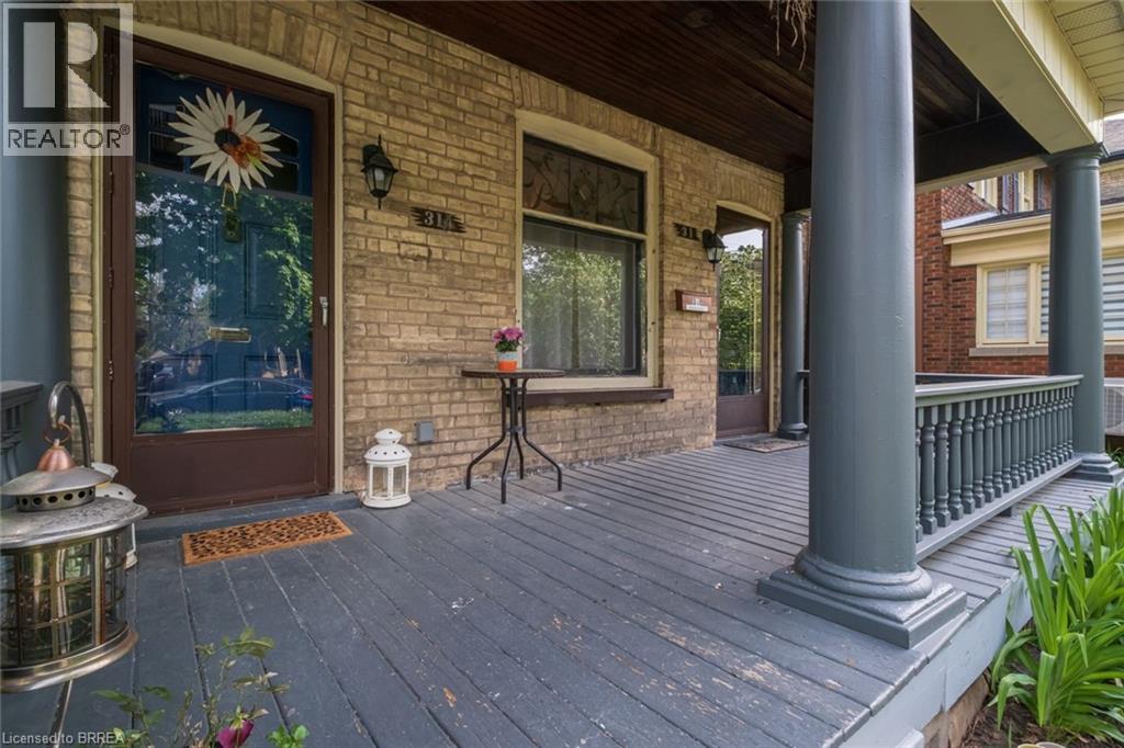 Photo 3 of 31 Palmerston Avenue Unit Lower, Brantford ON