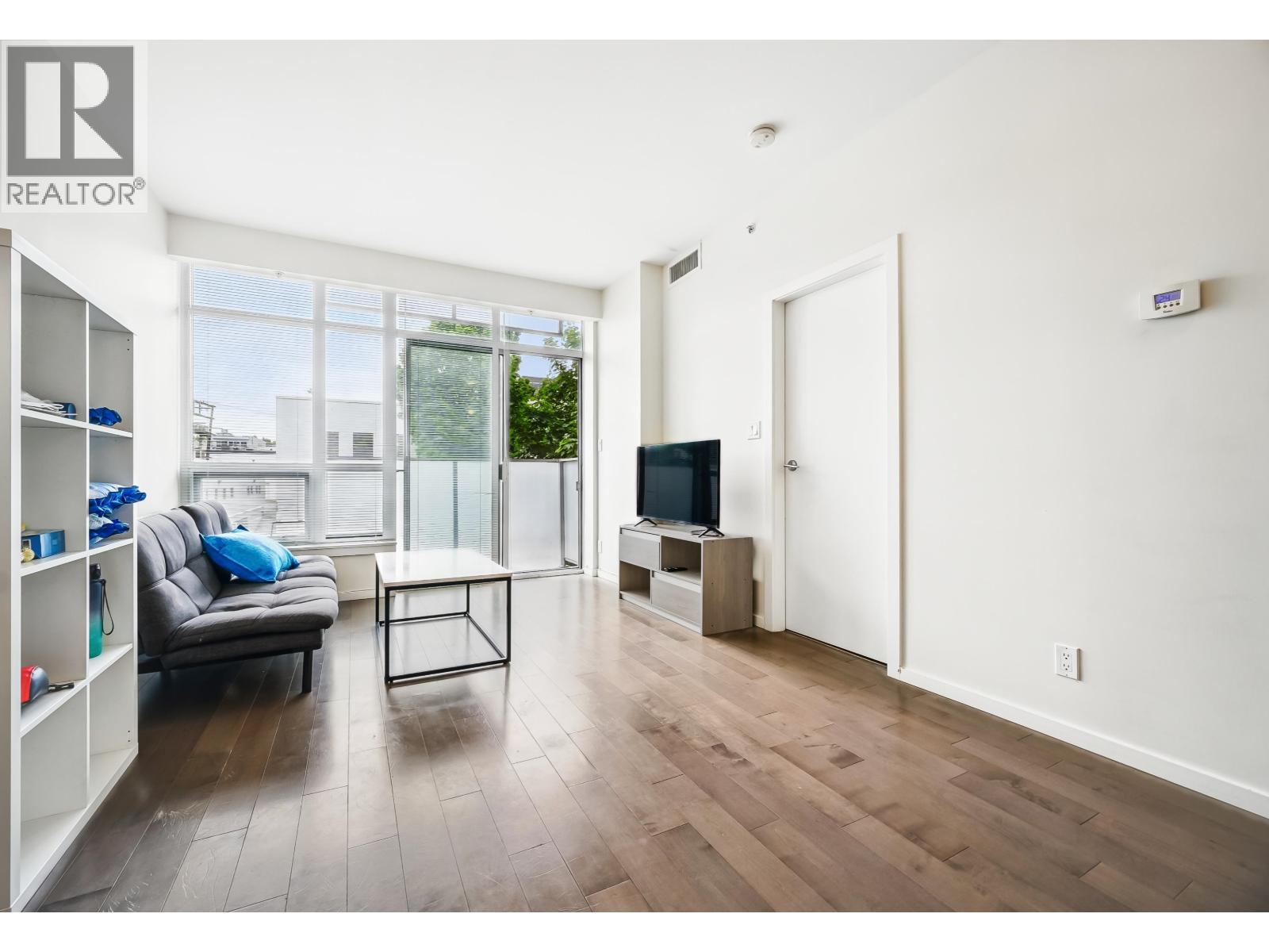 Photo 3 of 201 63 W 2nd Avenue, Vancouver BC