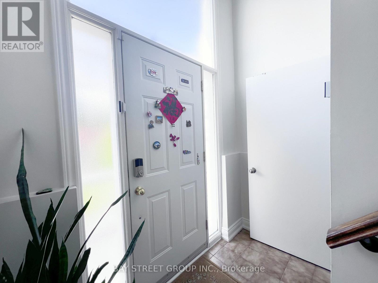 Photo 10 of Main 41 Northey Drive, Toronto ON