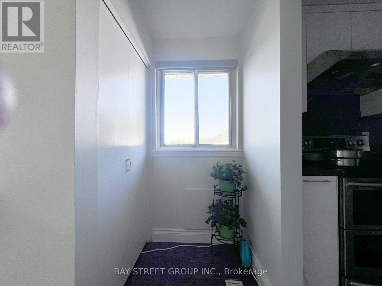 Photo 13 of Main 41 Northey Drive, Toronto ON