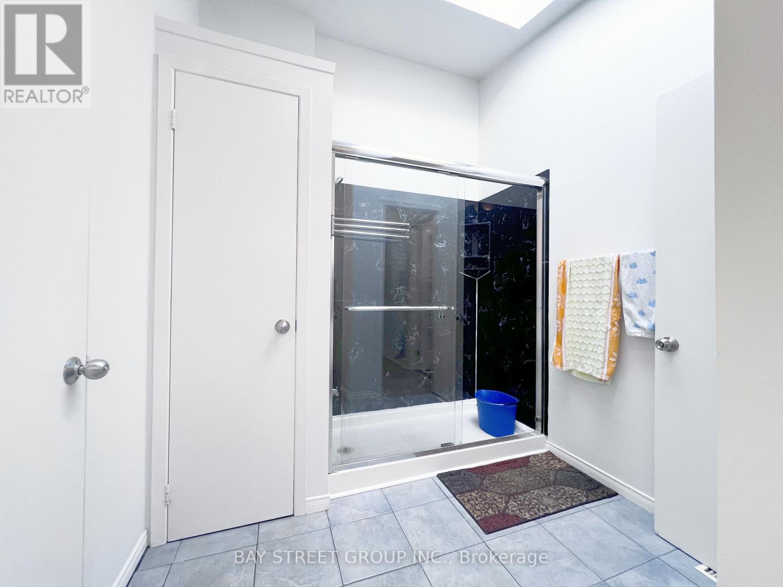 Photo 23 of Main 41 Northey Drive, Toronto ON
