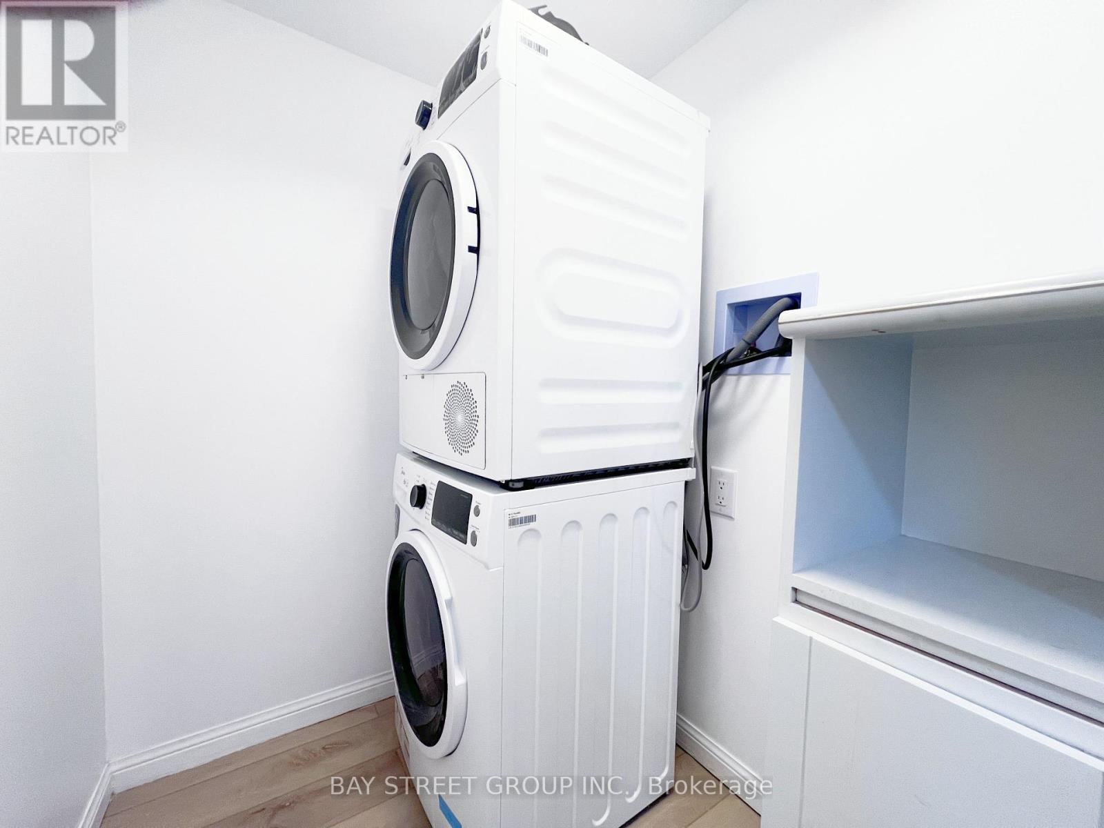 Photo 39 of Main 41 Northey Drive, Toronto ON