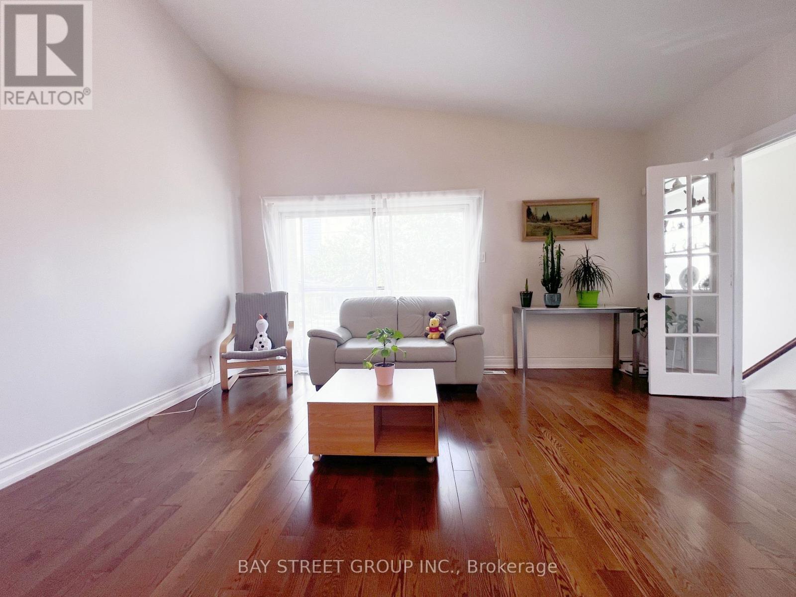 Photo 8 of Main 41 Northey Drive, Toronto ON