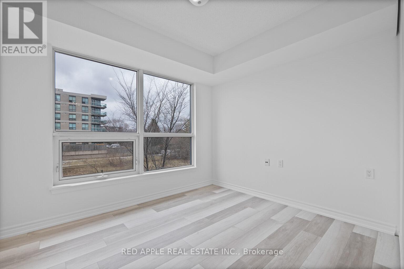 Photo 19 of 213 872 Sheppard Avenue W, Toronto ON