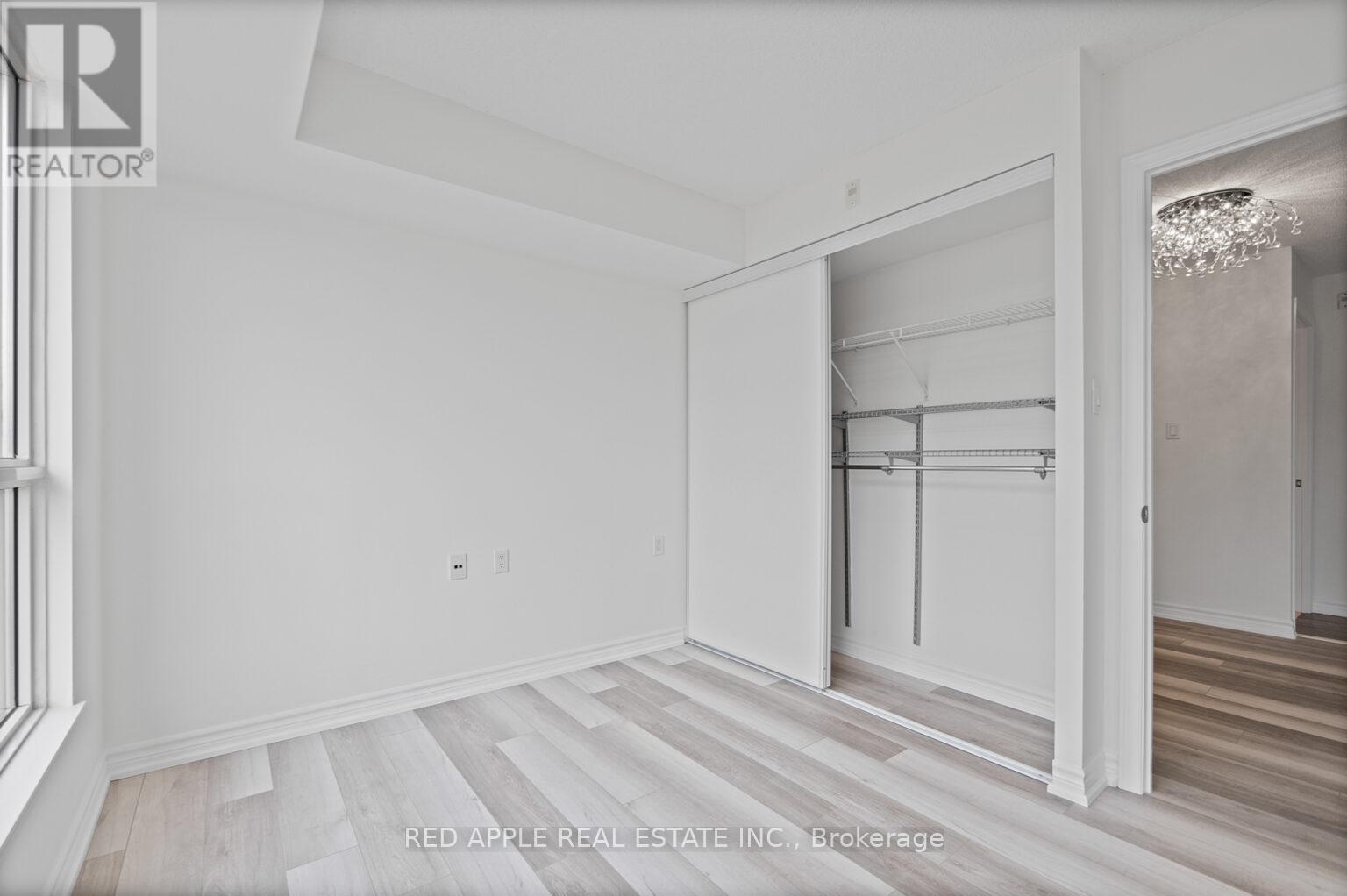 Photo 20 of 213 872 Sheppard Avenue W, Toronto ON