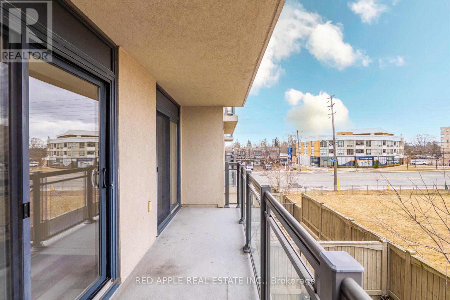 Photo 32 of 213 872 Sheppard Avenue W, Toronto ON