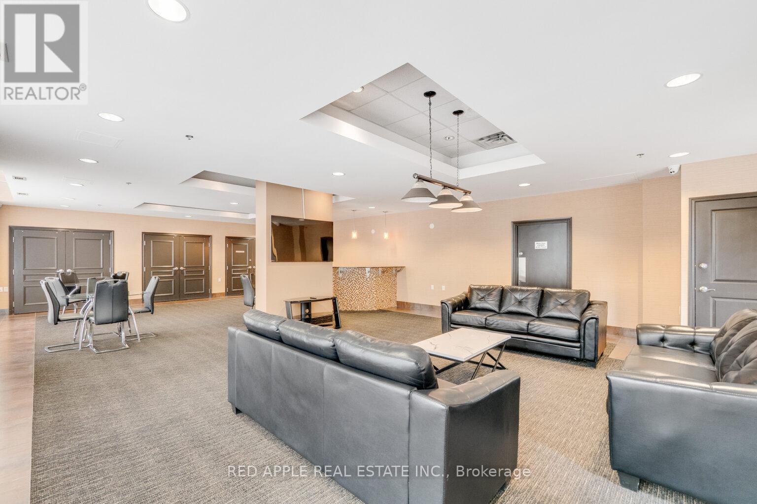 Photo 42 of 213 872 Sheppard Avenue W, Toronto ON