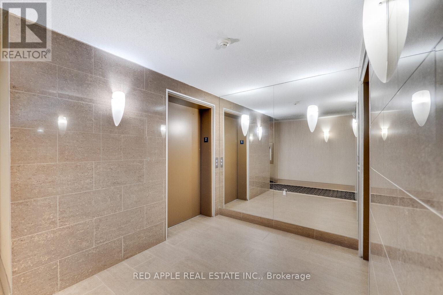 Photo 6 of 213 872 Sheppard Avenue W, Toronto ON