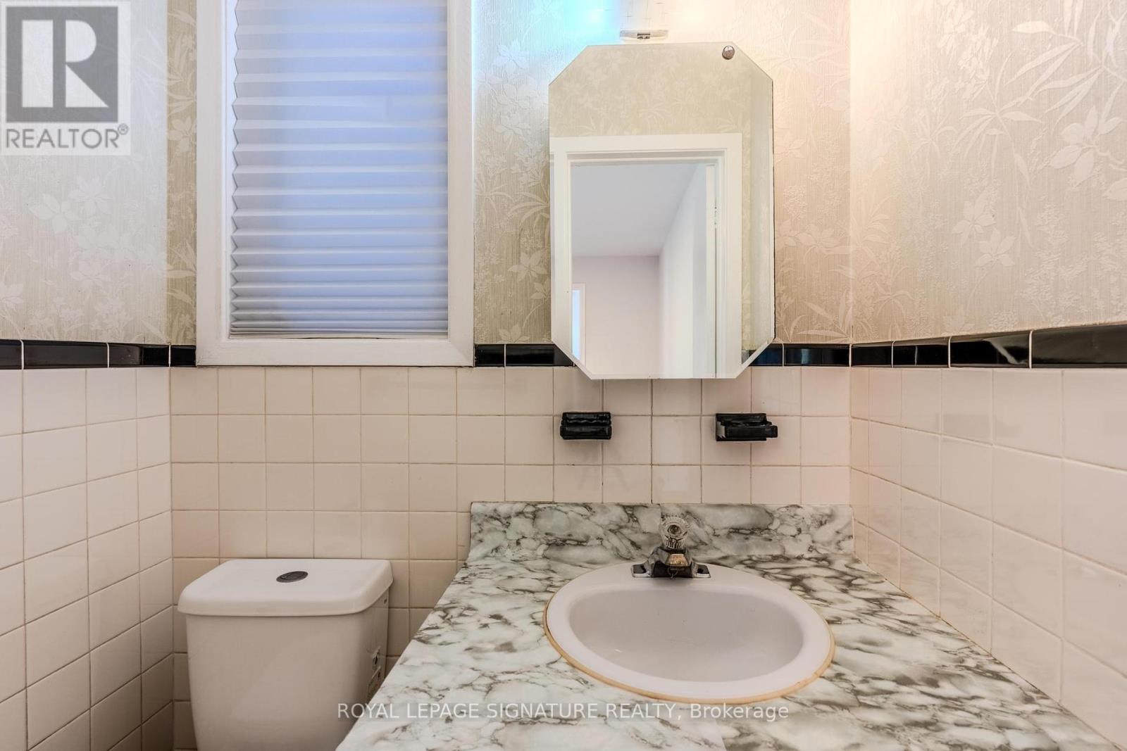 Photo 17 of 18 Greengate Road, Toronto ON