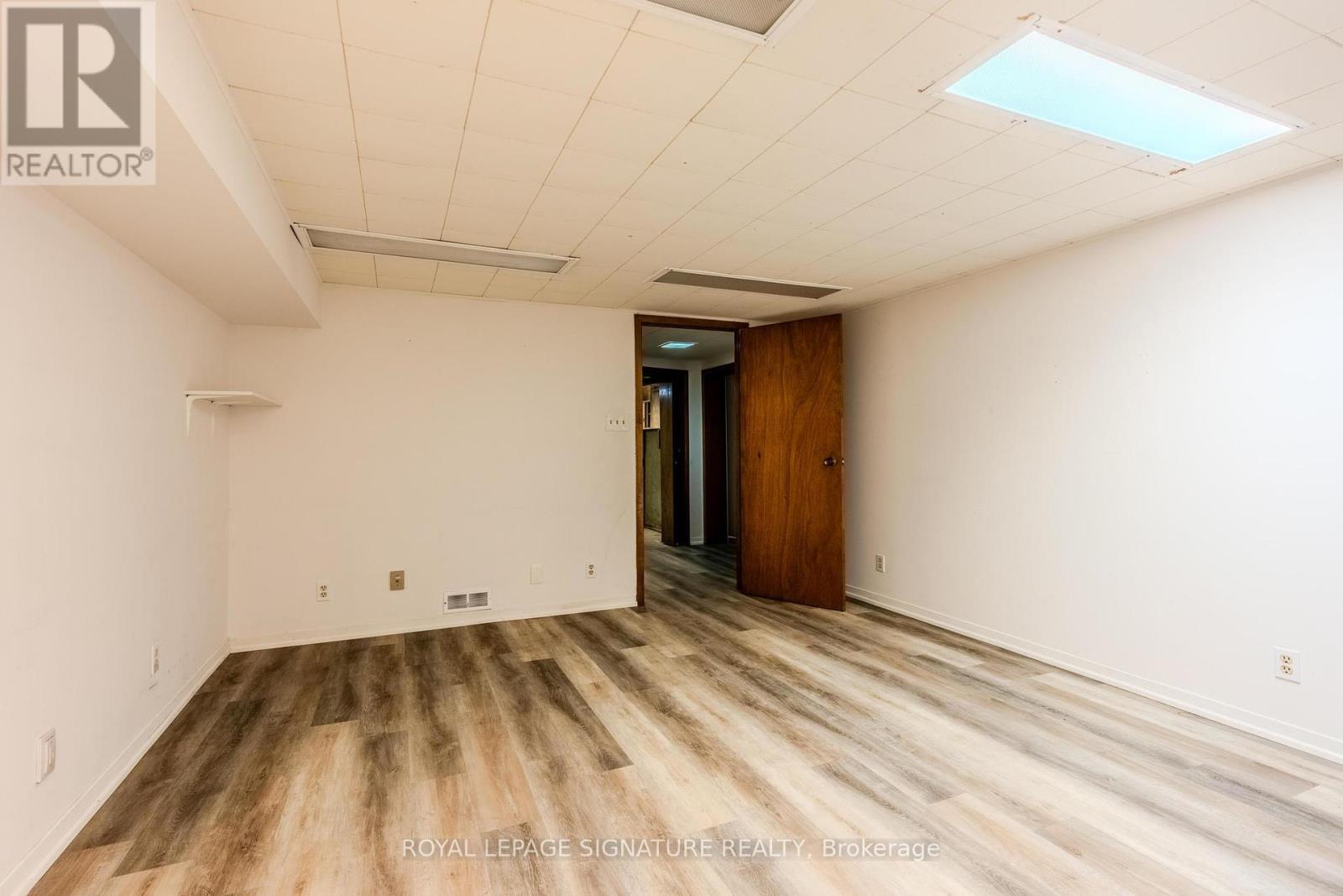 Photo 23 of 18 Greengate Road, Toronto ON