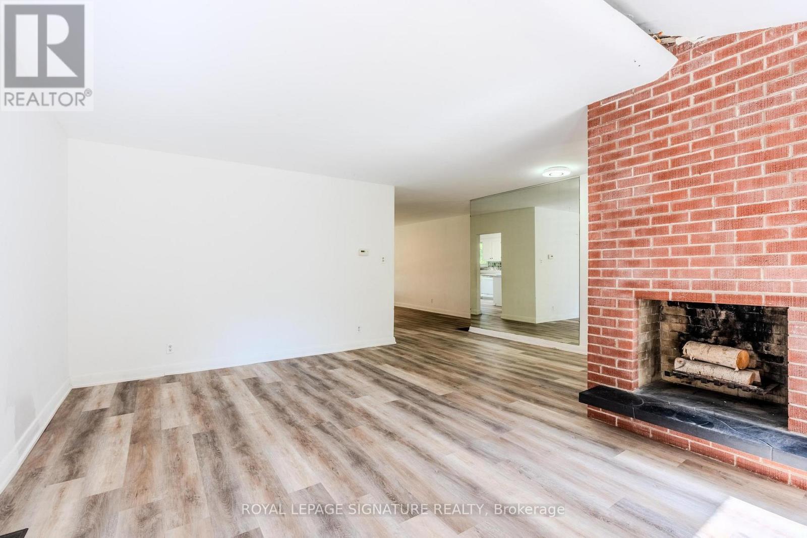 Photo 7 of 18 Greengate Road, Toronto ON