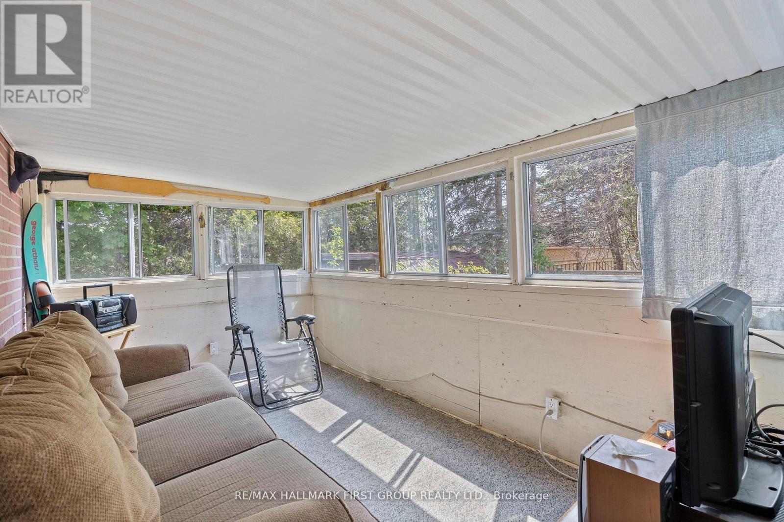 Photo 29 of 121 Emperor Street, Ajax ON