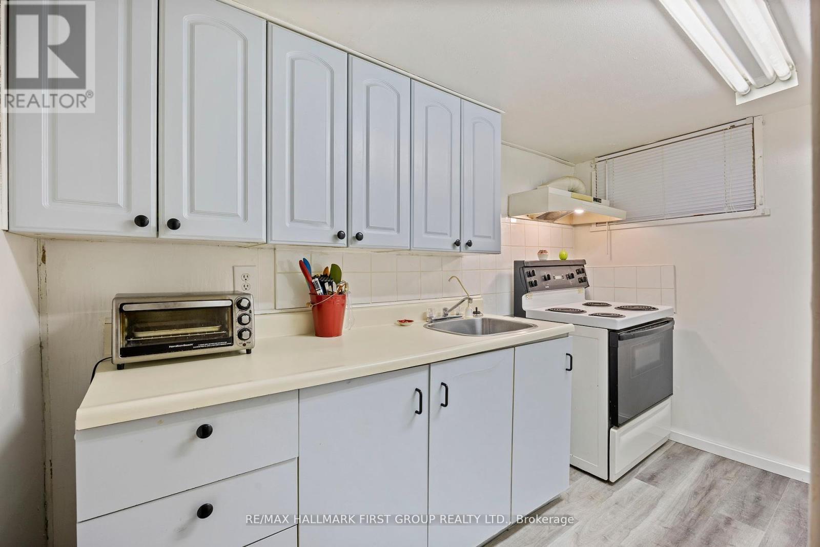 Photo 20 of 121 Emperor Street, Ajax ON