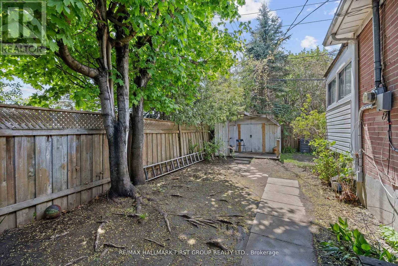 Photo 8 of 121 Emperor Street, Ajax ON