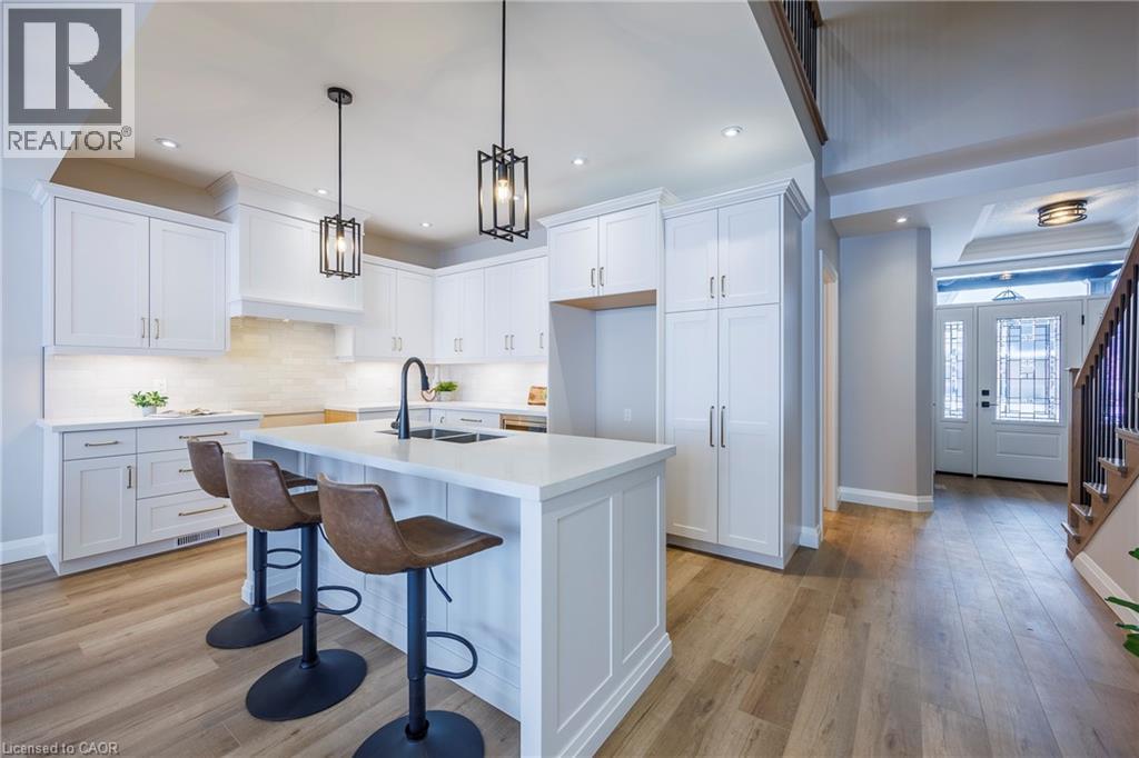 Photo 8 of 215 Lafayette Street E, Jarvis ON