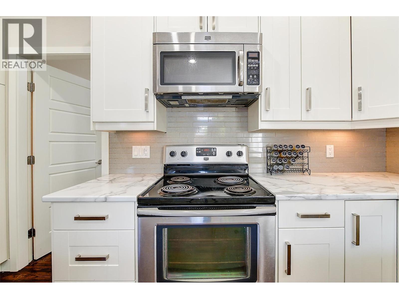 Photo 7 of 620 622 Birch Avenue, Kelowna BC