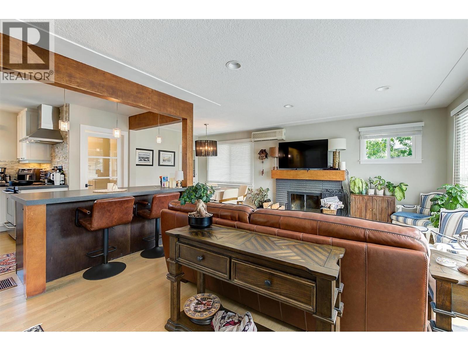 Photo 8 of 620 622 Birch Avenue, Kelowna BC