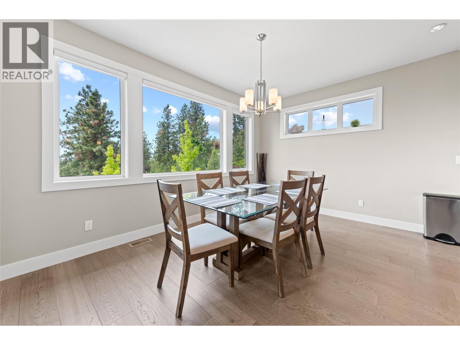 Photo 5 of 1064 Aurora Heights, West Kelowna BC
