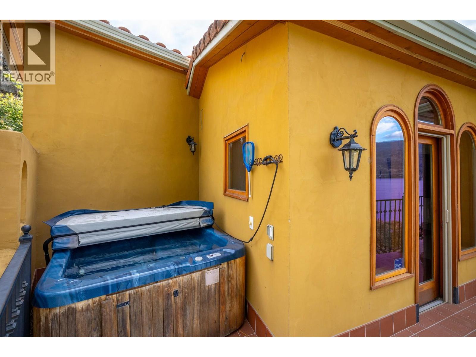  414 Herbert Heights Road, Kelowna