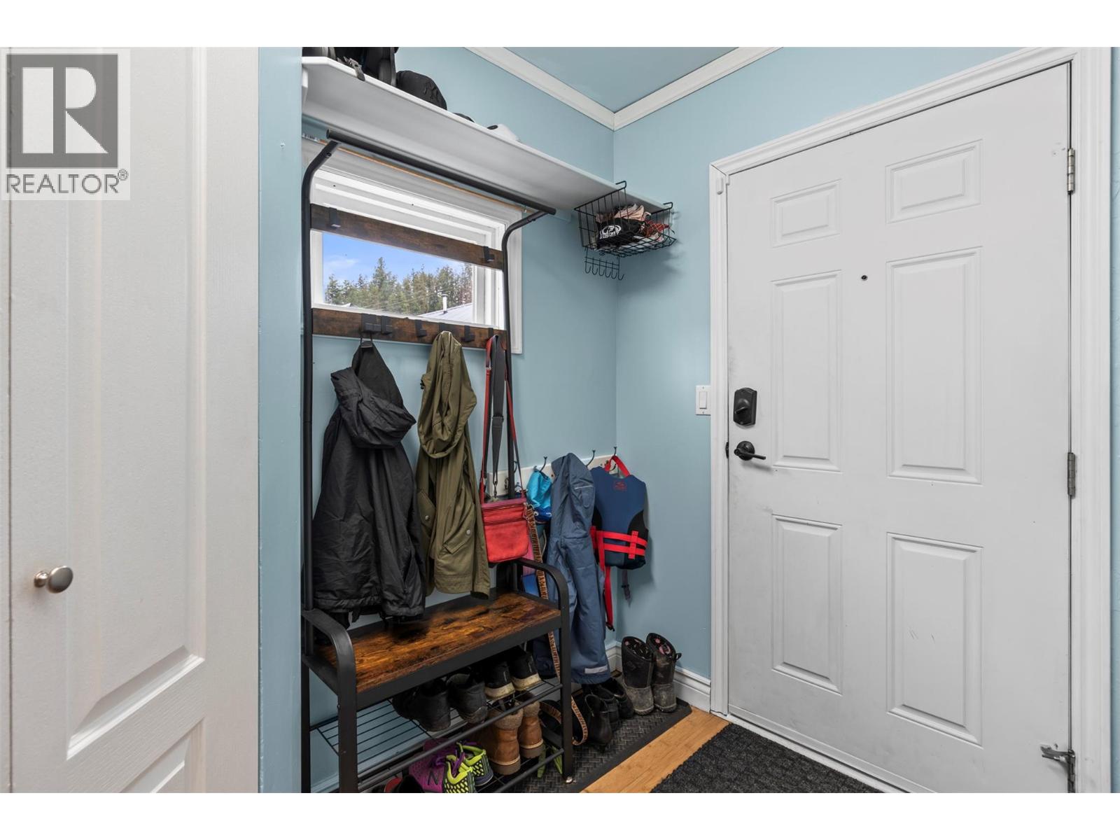 Photo 5 of 728 Mill Avenue, Enderby BC