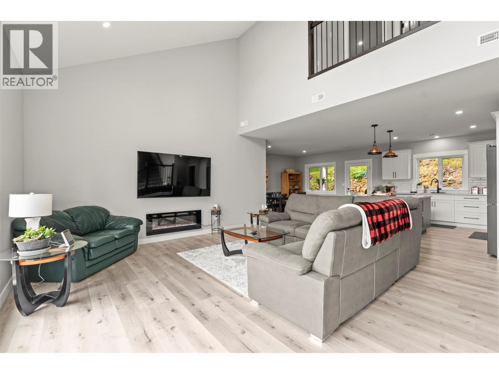 307 Oxbow Place, Enderby