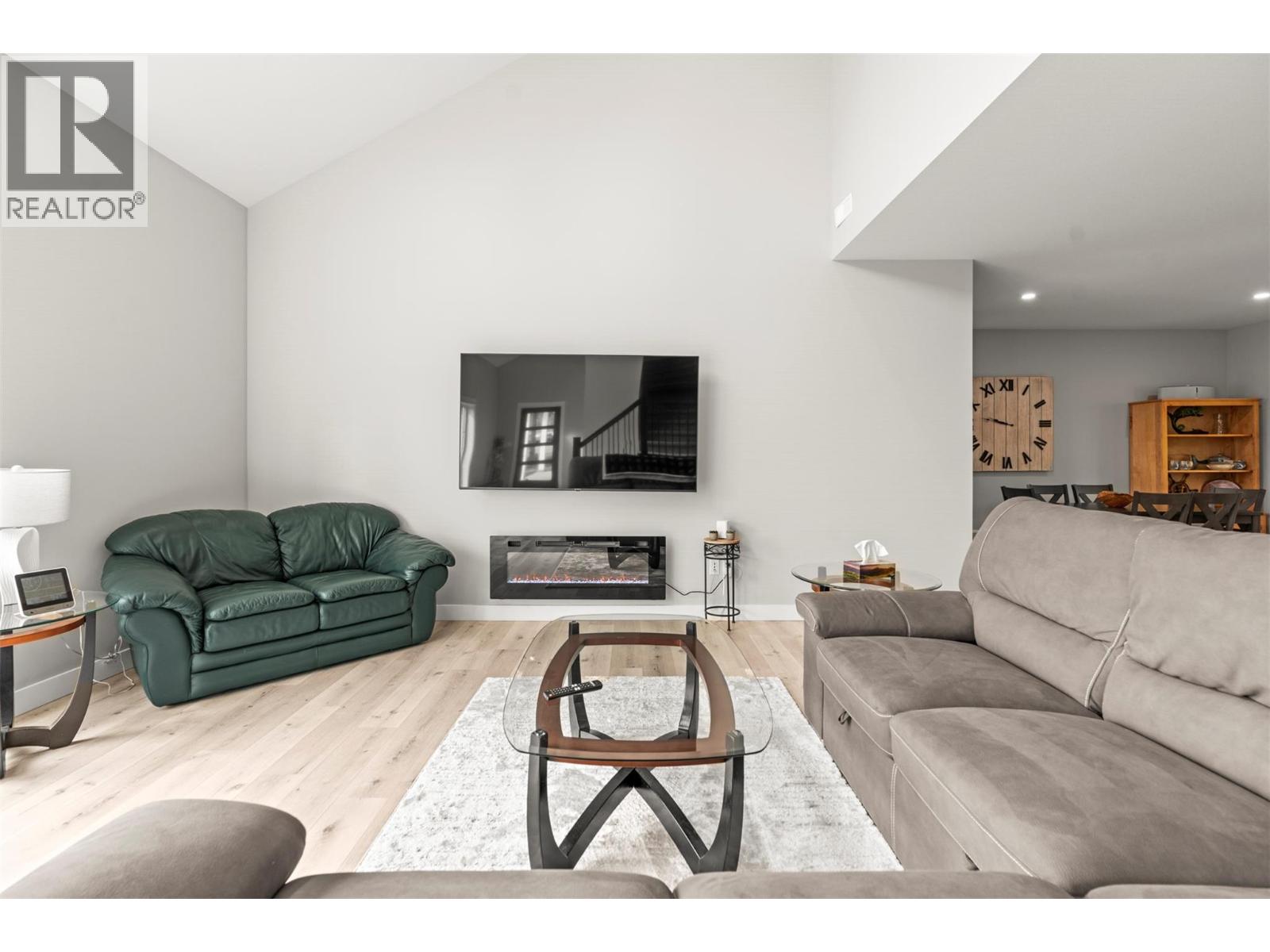 307 Oxbow Place, Enderby