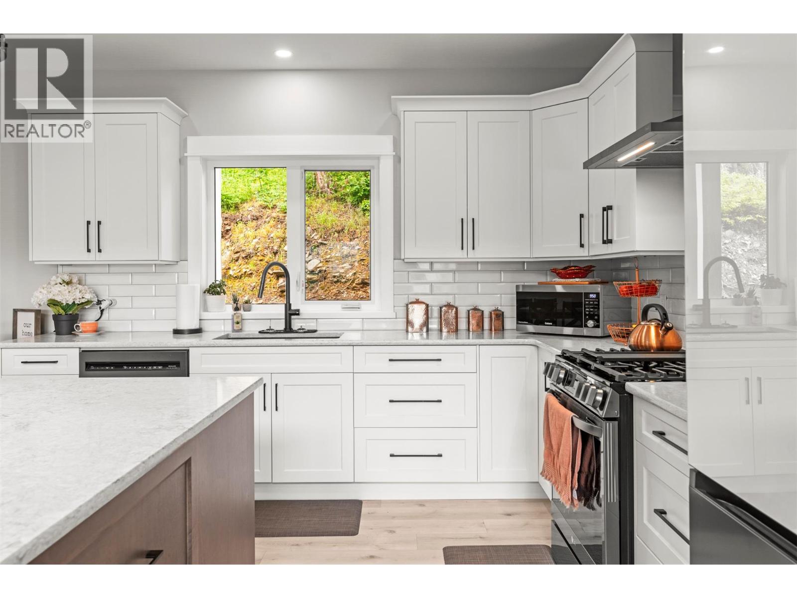 307 Oxbow Place, Enderby