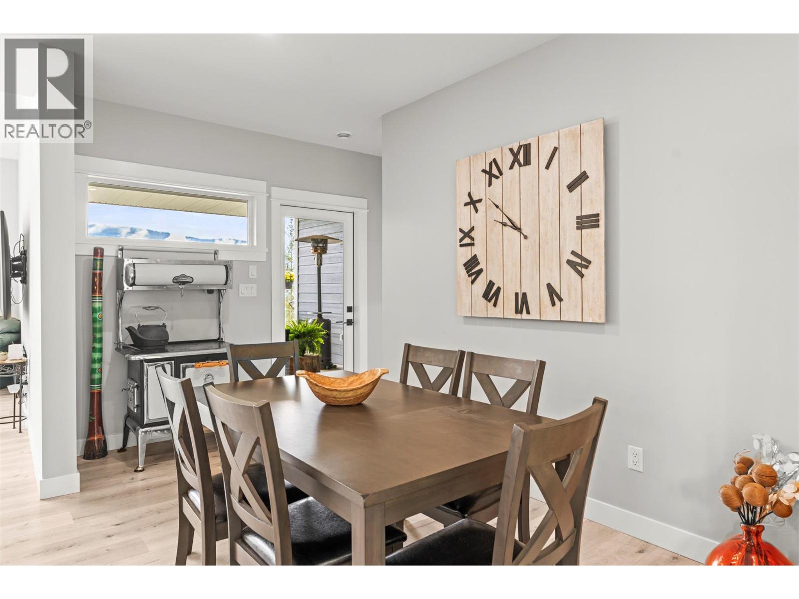 307 Oxbow Place, Enderby