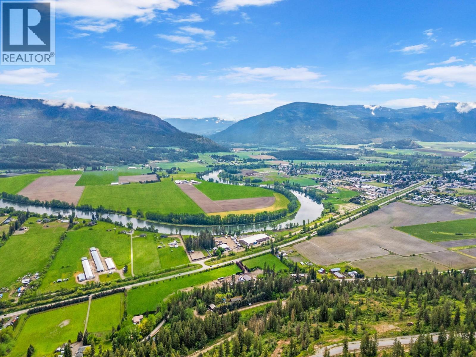 307 Oxbow Place, Enderby