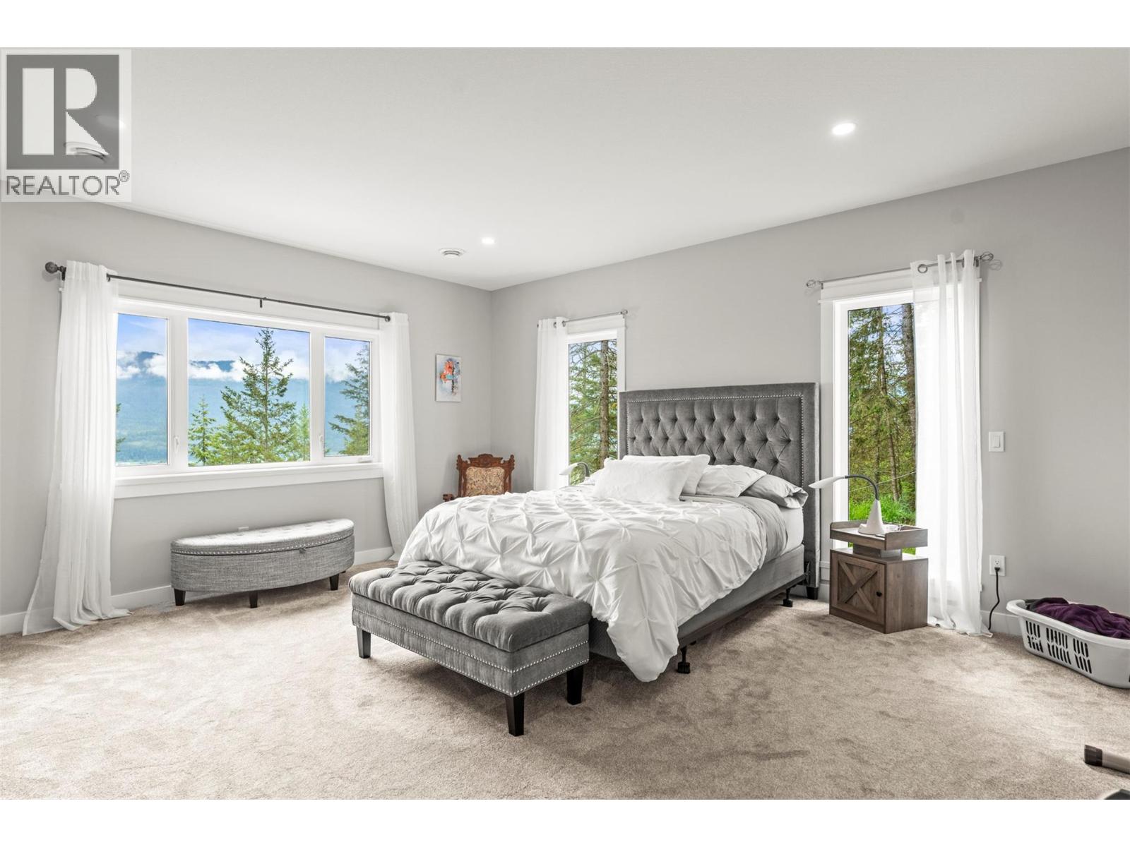 307 Oxbow Place, Enderby