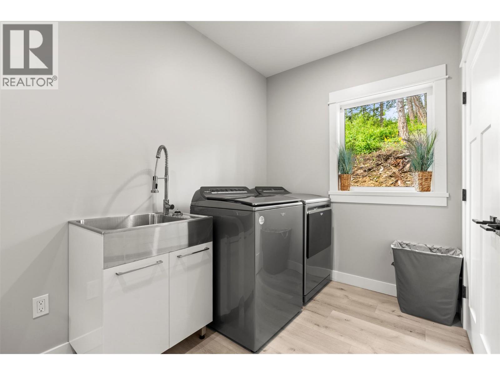 307 Oxbow Place, Enderby