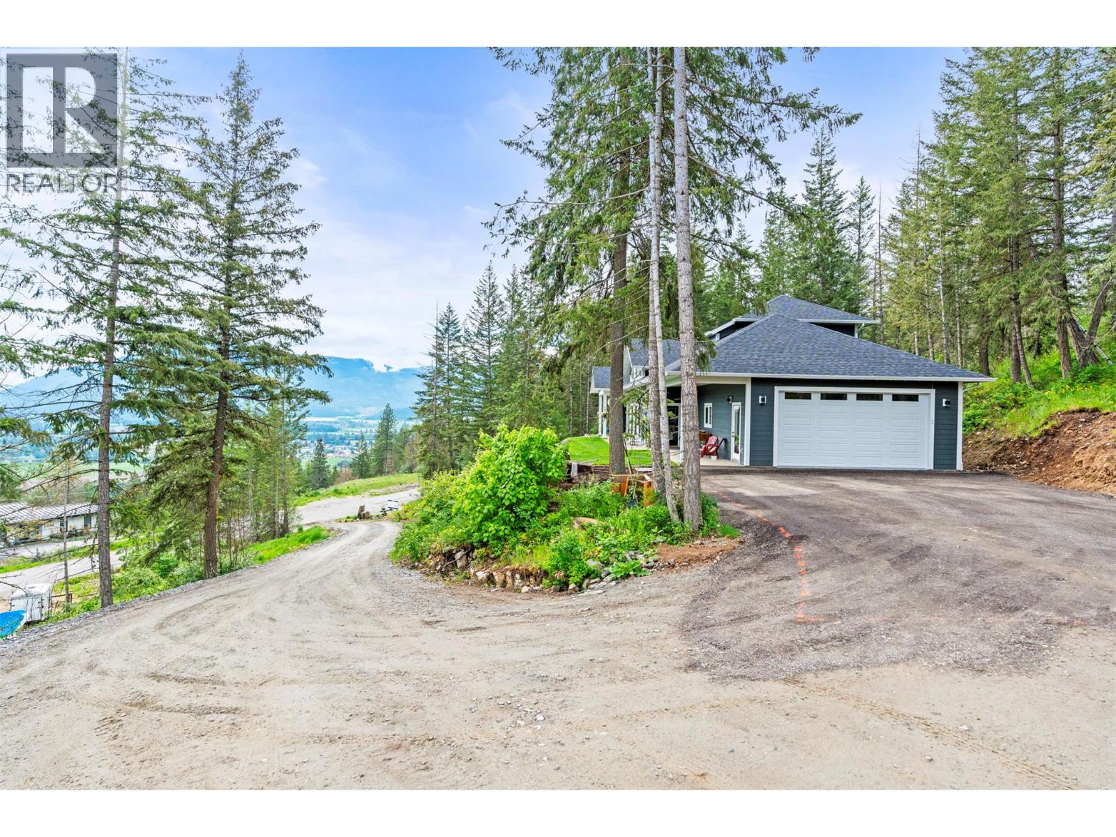 307 Oxbow Place, Enderby