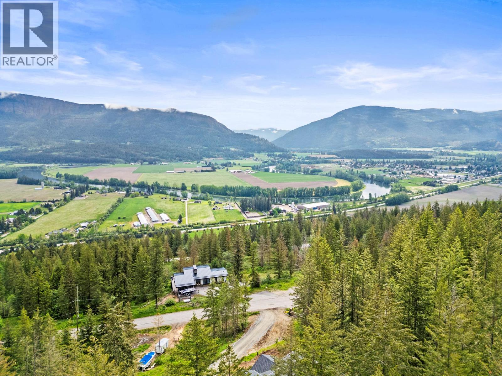 307 Oxbow Place, Enderby