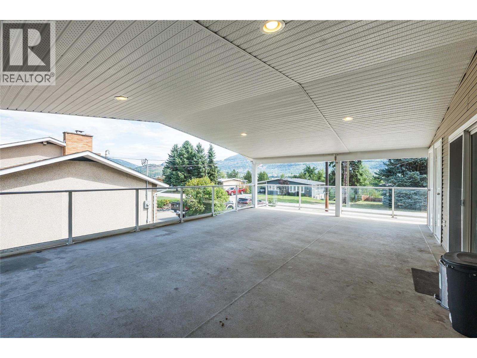 2540 6TH Avenue, Castlegar