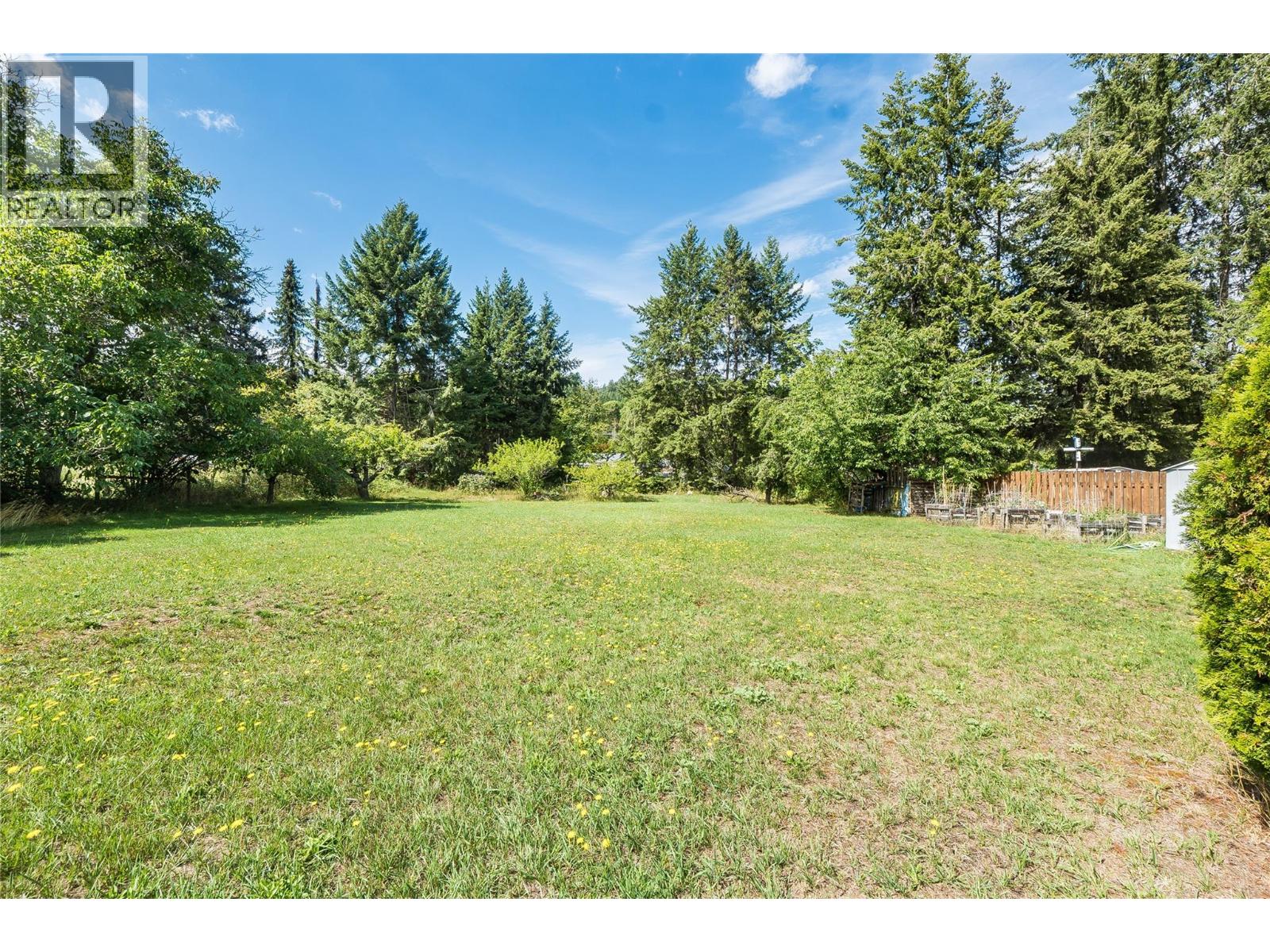 2540 6TH Avenue, Castlegar