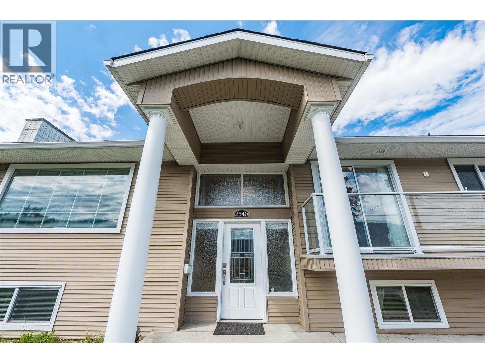 2540 6TH Avenue, Castlegar
