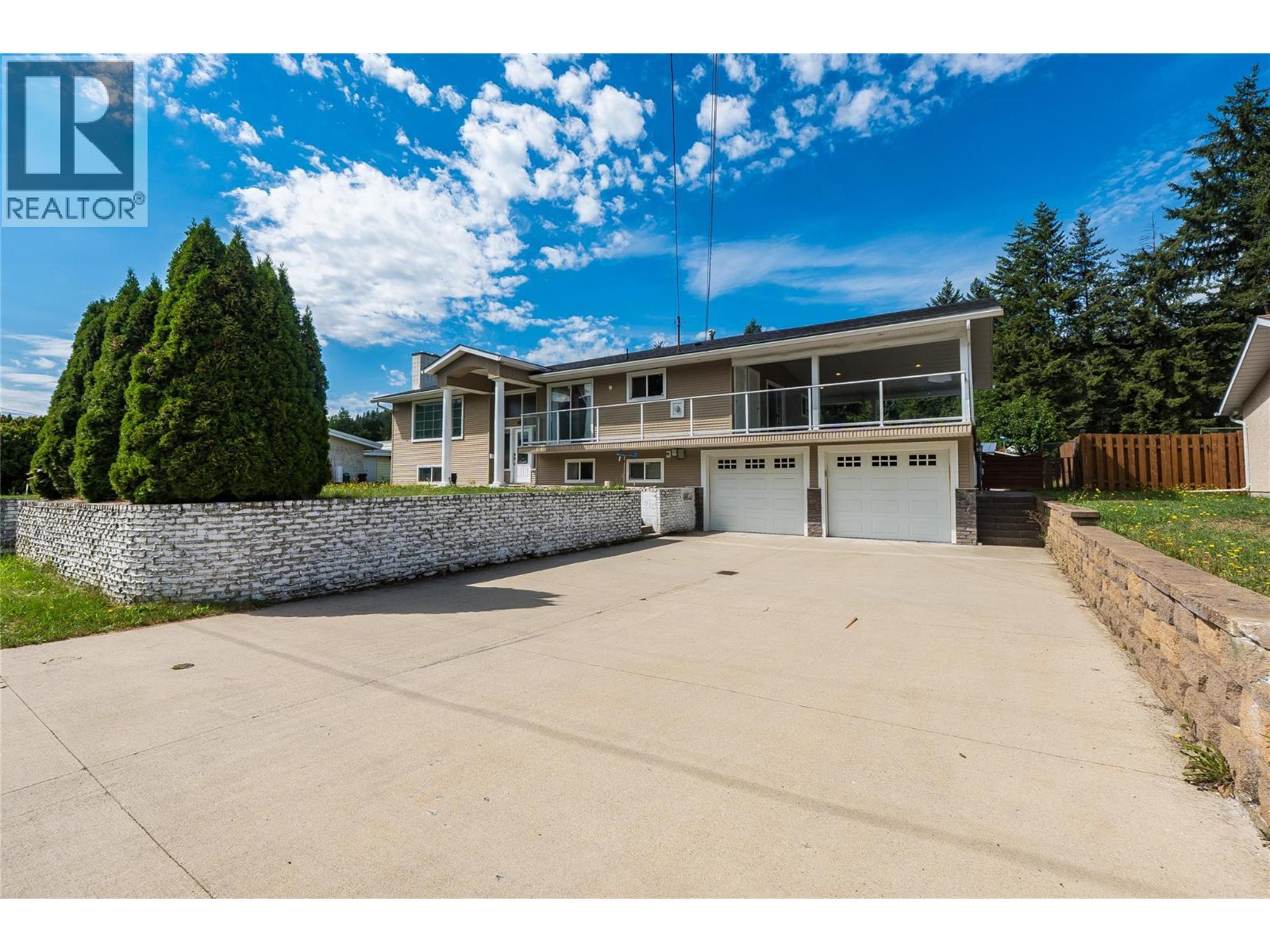 2540 6TH Avenue, Castlegar