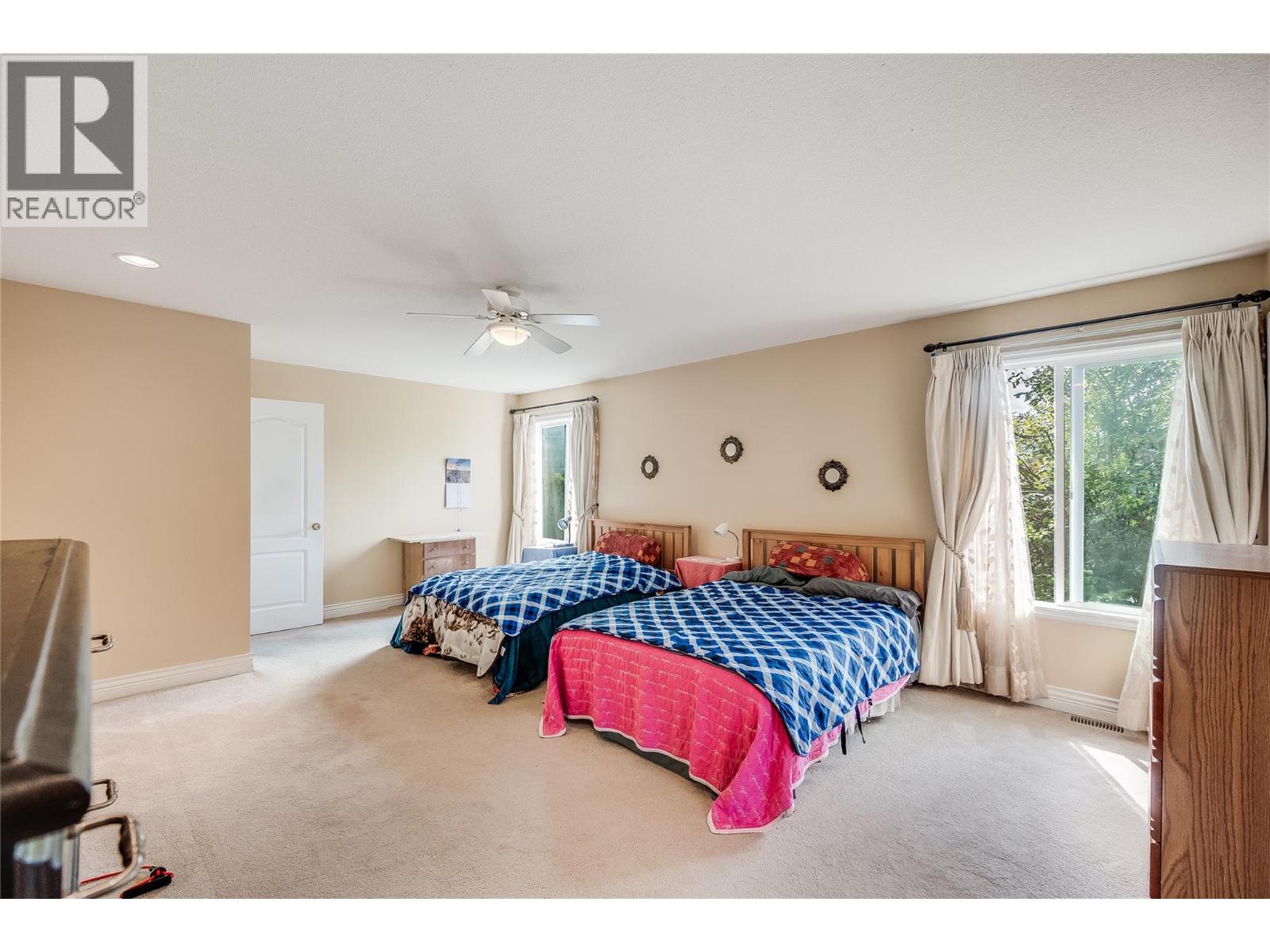 2540 6TH Avenue, Castlegar