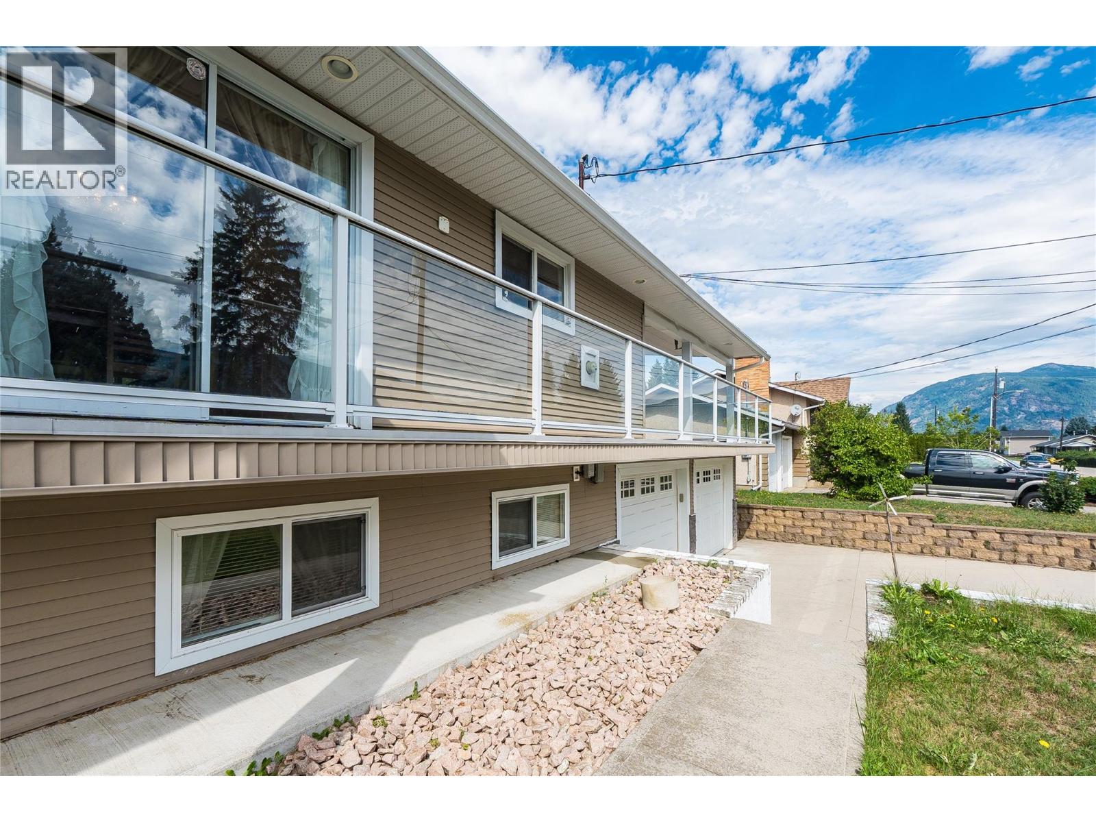 2540 6TH Avenue, Castlegar