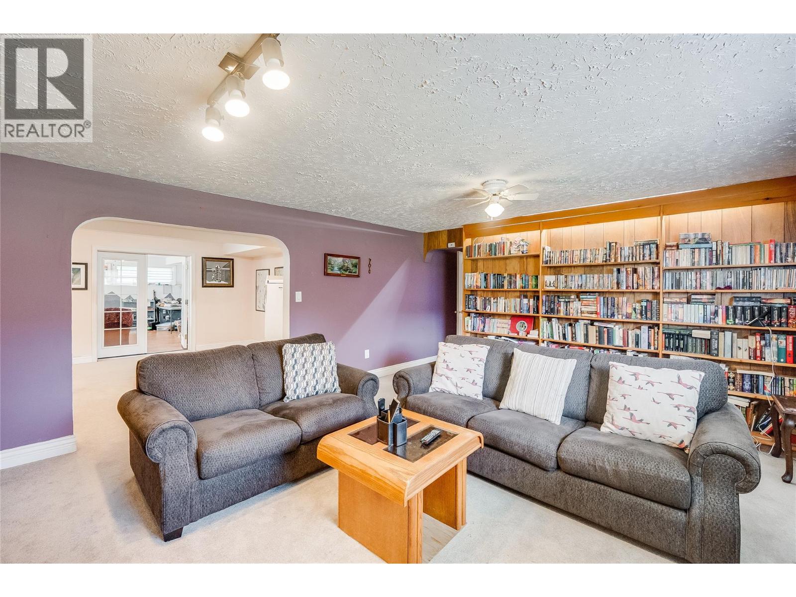 2540 6TH Avenue, Castlegar